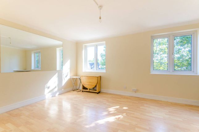 Thumbnail Flat for sale in Chingford Mount Road, Chingford, London