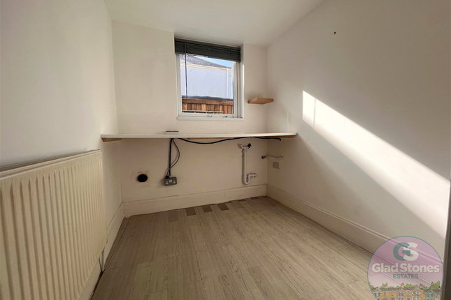 Flat for sale in Cotehele Avenue, Prince Rock, Plymouth