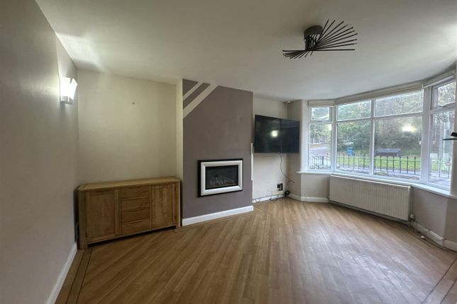 3-bed house on 308, Wakefield Road, Stalybridge, £240,000