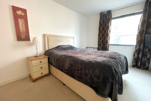 Flat for sale in St Stephens Court, Maritime Quarter, Swansea