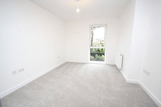Flat 1 Baneberry Lodge, 21, Huntingdon Dirve, Harold Wood photo 3