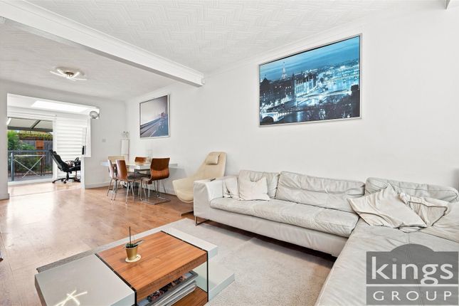 6, Durants Park Avenue, Enfield photo 4
