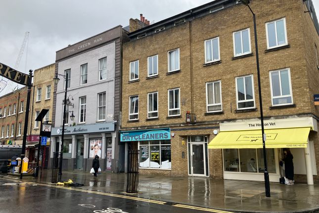 Retail premises to let in Hoxton Street, London