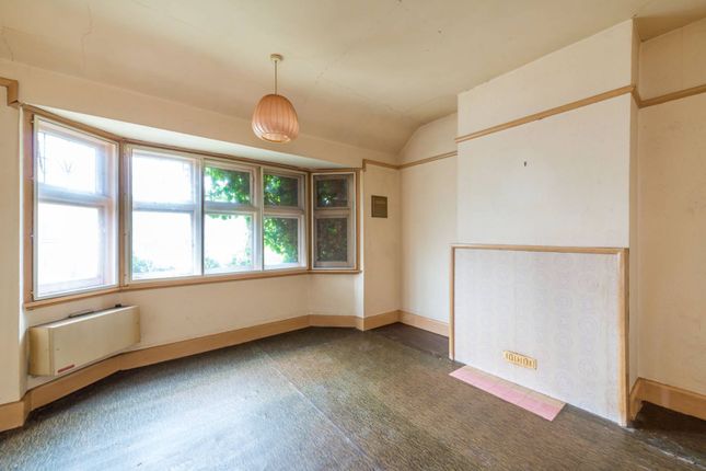 Springwell Road Heston Hounslow Tw5 3 Bedroom Semi