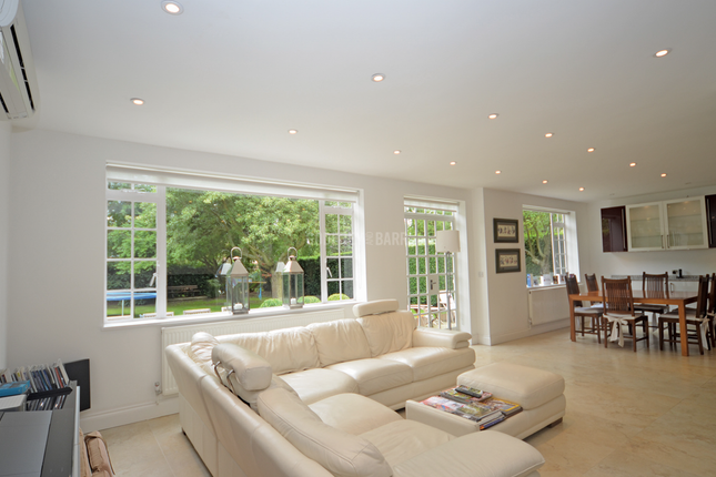Holne Chase, Holne Chase, Hampstead Garden Suburb photo 4