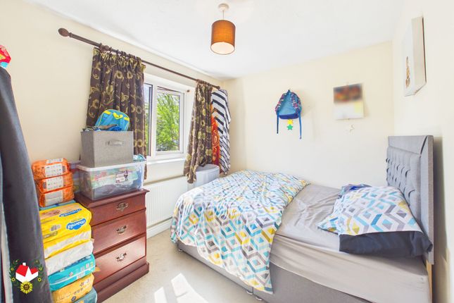 10 Coopers Elm, Gloucester photo 4