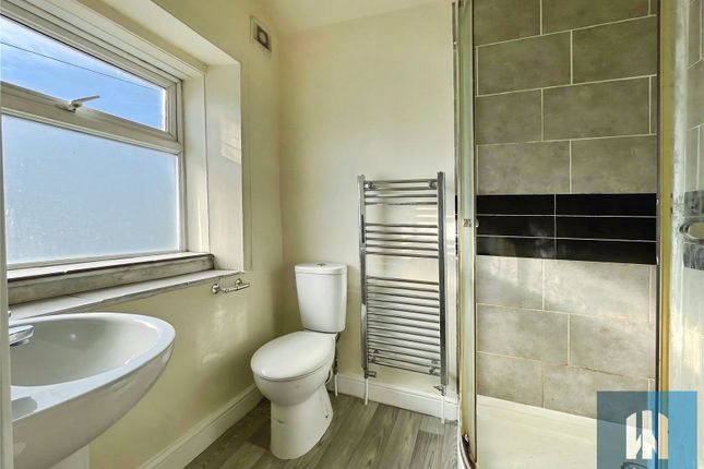 Room 6, 138-140, Lowerhouses Lane, Huddersfield photo 4