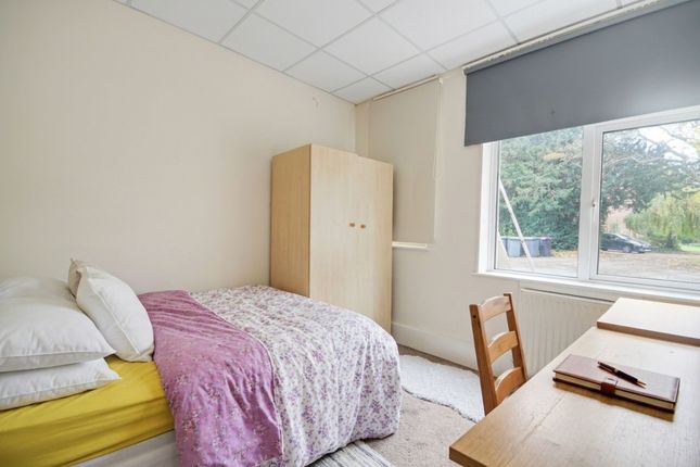 Flat 2, St. Michaels House Marle Pit Hill, Loughborough photo 2