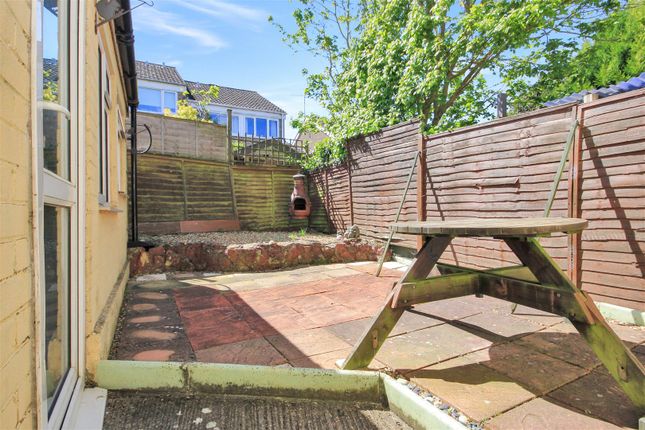 20, Arkwright Road, Wellingborough photo 2