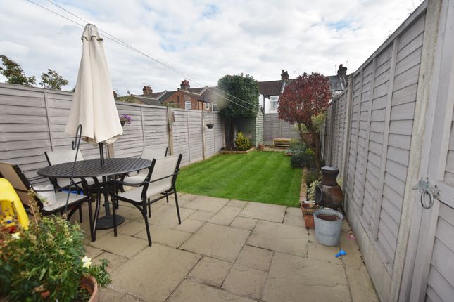 Terraced house for sale in Diamond Road, North Watford