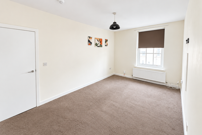 flat 3, 84/85, Western Road, Brighton photo 5