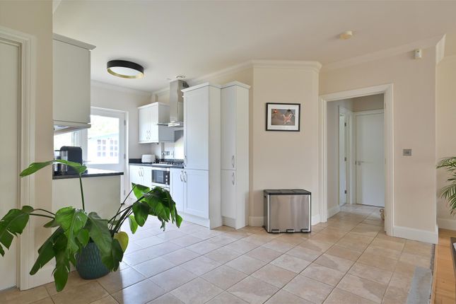 Magnolia Cottage, Piggottshill Lane, Harpenden photo 4