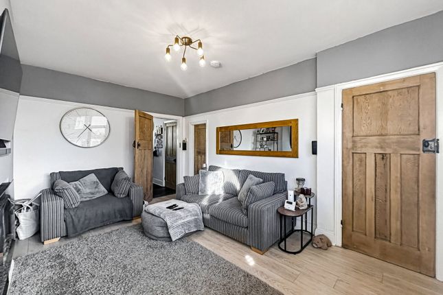 4, Hazel Grove, Stoke-on-Trent photo 3