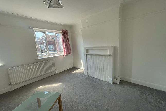 00, Village Way East, Harrow photo 2