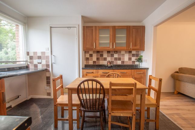 50 Rye Close, Guildford photo 4