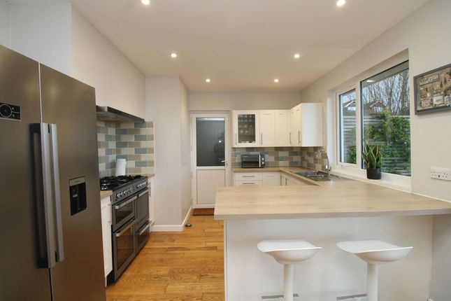 132 Laura Grove, Paignton photo 3
