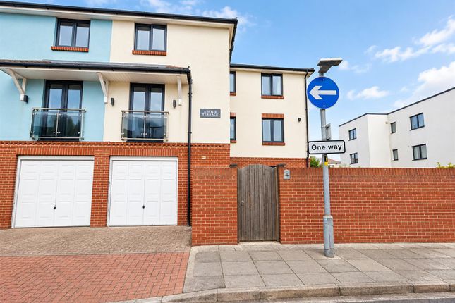 3-bed house on 1 Archie Terrace, Devonshire Square, Southsea, £1,600/mo