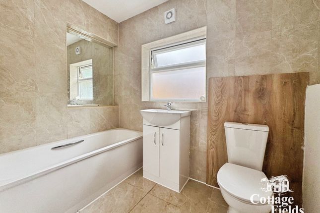 34 The Brightside, Enfield photo 5