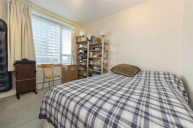 Flat 104, Millbank Court, 24, John Islip Street, London photo 4