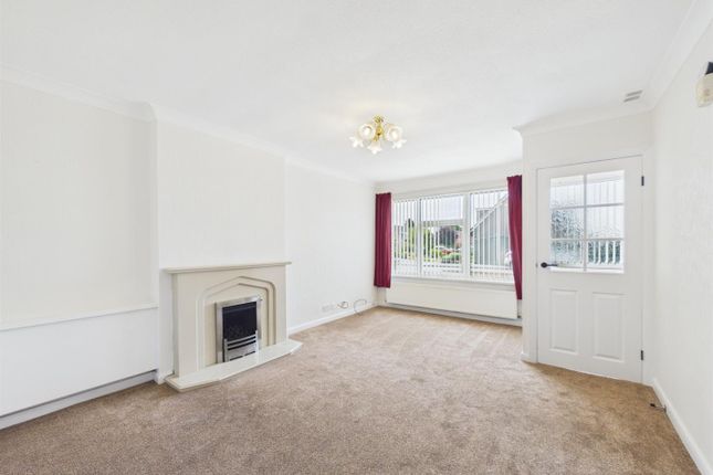83, Astwick Road, Lincoln photo 2