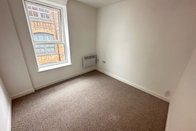 Flat 4, Leicester photo 3