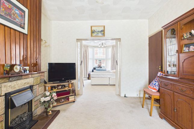 50, Upper Sandhurst, Bristol photo 4