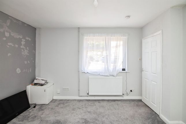 6, Beech Road, Dudley photo 3