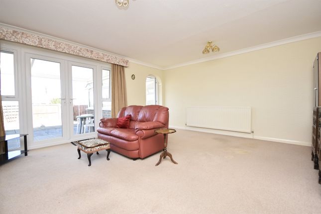 20, Luckhurst Gardens, Margate photo 4