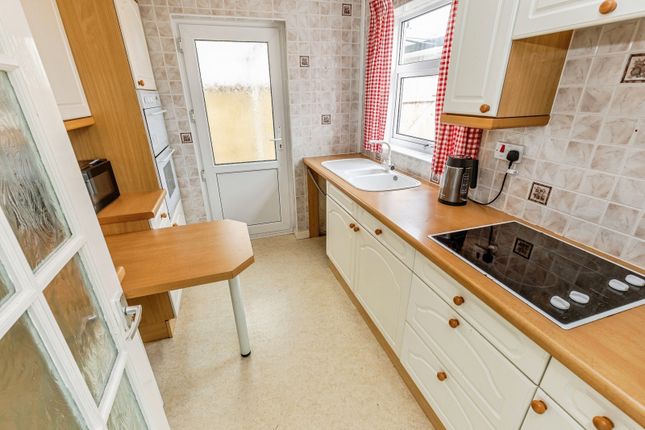 9, Falcon Crescent, Somerset photo 4