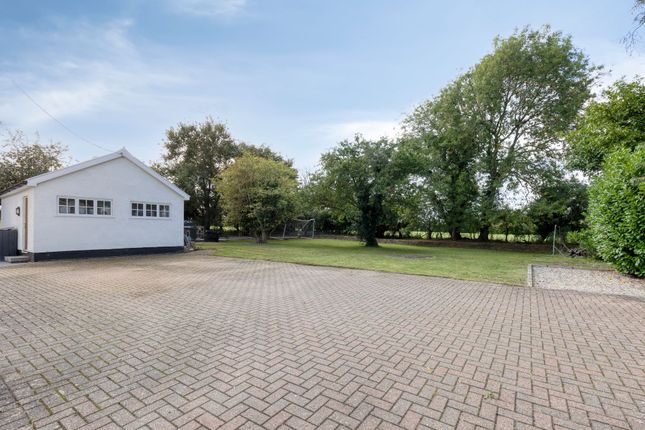 Blackdown Cottage, Rushmeadow Road, Dereham photo 4
