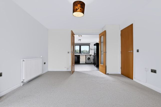 57 2/2, Beardmore Place, Clydebank photo 2