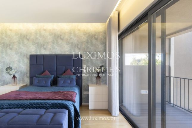 Villa for sale in Paramos, 4500 Espinho, Portugal
