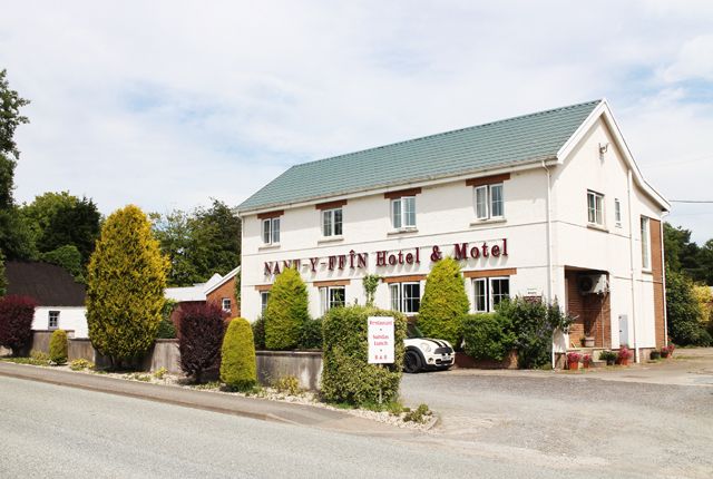 Thumbnail Hotel/guest house for sale in Llandissilio, Clynderwen