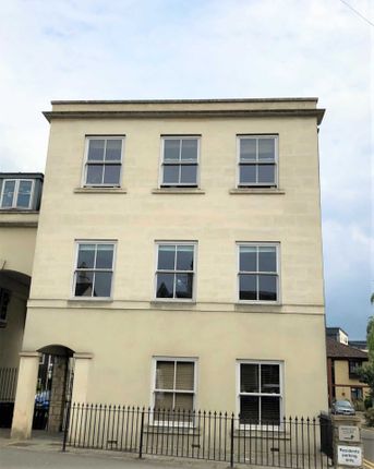 Thumbnail Flat to rent in Windsor Castle, Bath