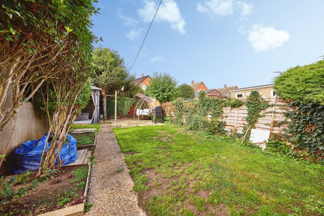7, Gunthorpe Road, Peterborough photo 4