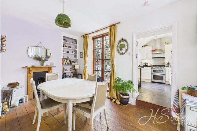 7, Mallock Road, Torquay photo 3