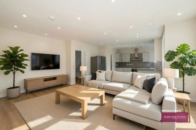 19, Helena Road, London photo 2