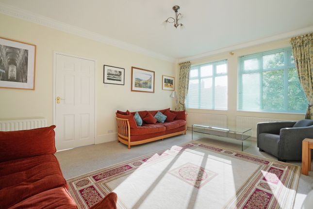 8, Kerwin Road, Sheffield photo 4