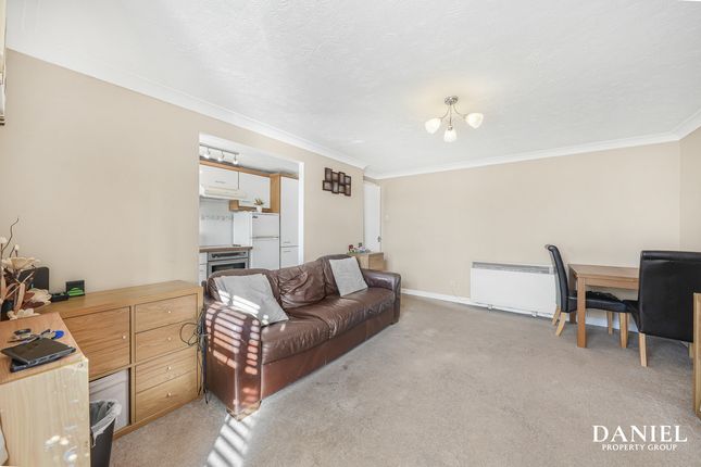 17, Northampton Grove, Basildon photo 4