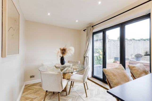 10 Fraser Road, Nottingham photo 3