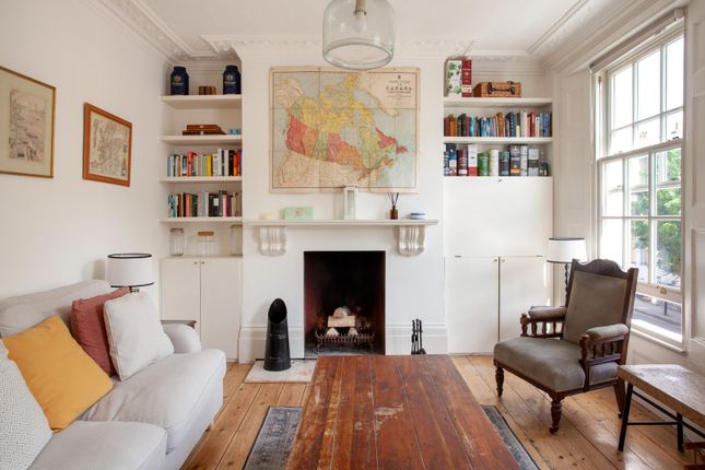 Thumbnail Maisonette for sale in New North Road, London