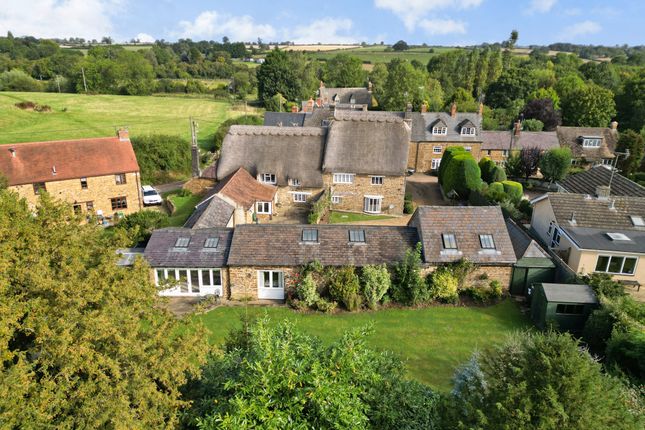 Thumbnail Detached house for sale in Silver Street, Chacombe