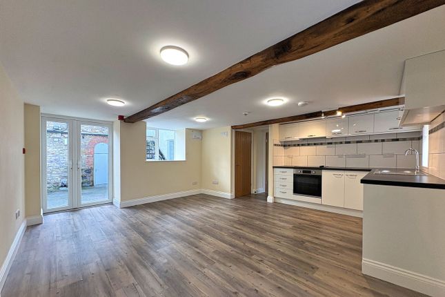 Flat 3, 11, Long Street, Wotton-under-Edge photo 4