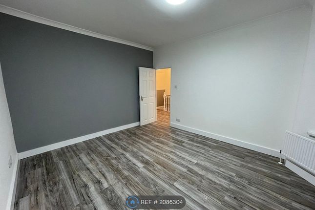 Bedroom 1 - Double Room