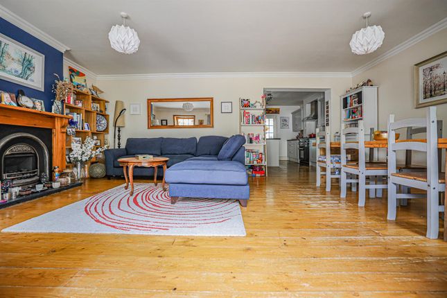 Clovelly, Grosvenor Terrace, Hemel Hempstead photo 4