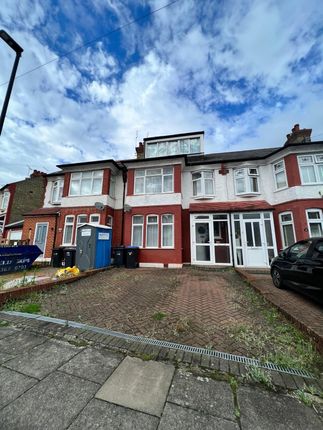 Thumbnail Terraced house to rent in Farm Road, London
