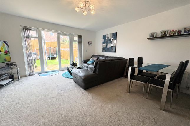 17, Brigadier Road, Stockport photo 2