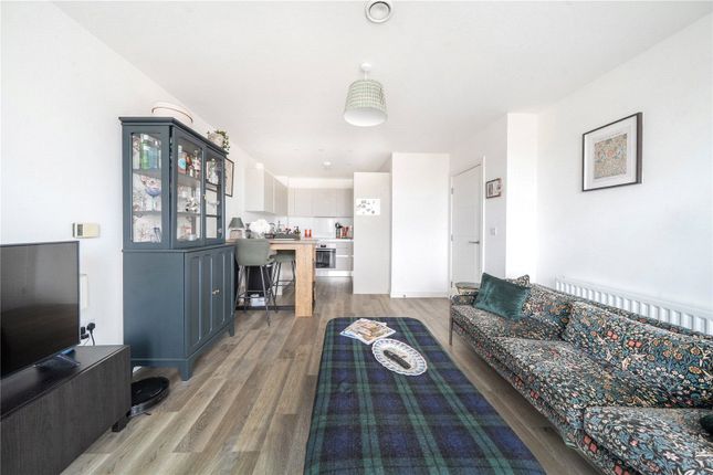 MTVH OR - 55^ Freedom House,, Brownlow Road, London photo 2