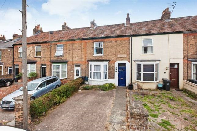3 bed terraced house to rent in Alma Street, Taunton TA1