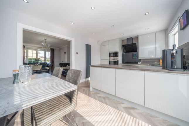 30 Beechwood Park, Livingston photo 4